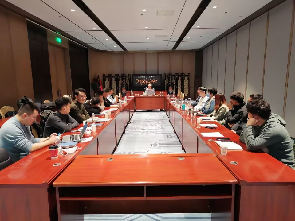 踔厉高昂 续写新篇|2022年青岛17c吃瓜发卖部年关总结大会美满竣事